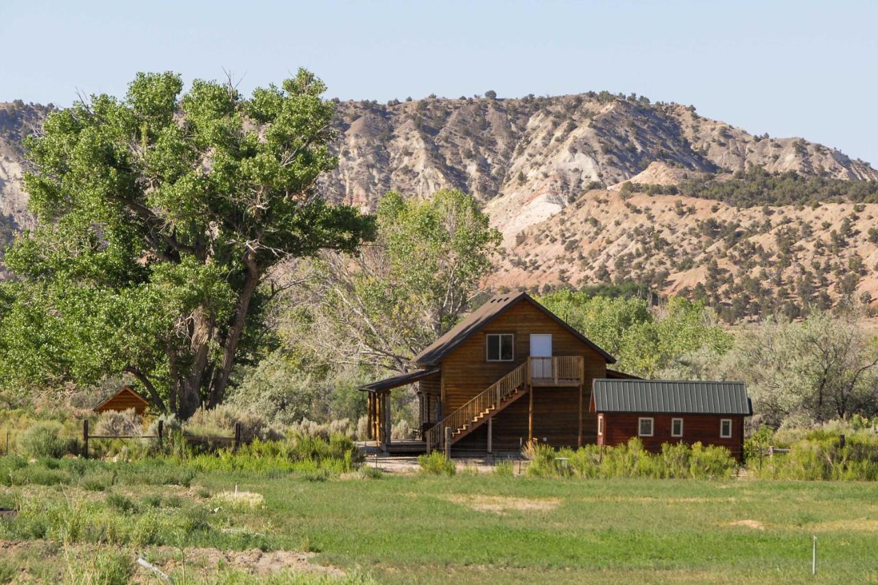 Cozy Henrieville Cabin 18 Mi To Bryce Canyon Np! المظهر الخارجي الصورة